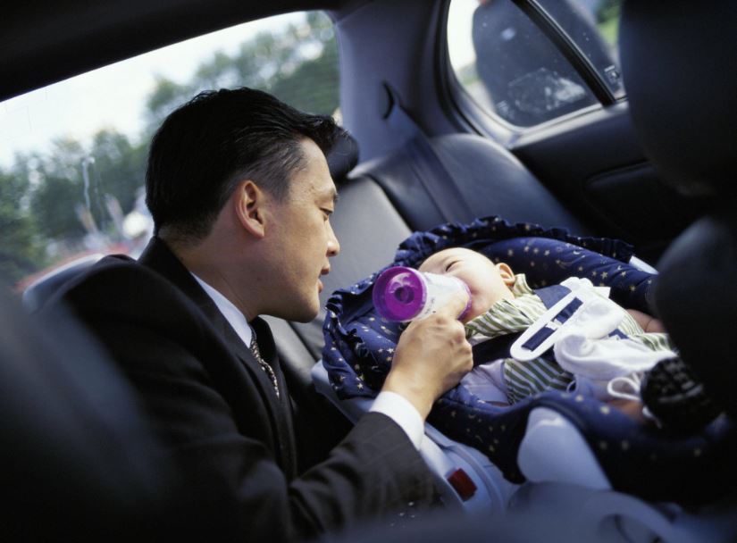Can You Feed Baby Bottle in Car Seat Answered